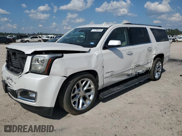 2020 GMC Yukon XL Denali with VIN 1GKS1HKJ1LR303285, listed as a Copart auction lot 71786914 with 132,278 mi miles and Salvage Title. Bid and sale history available at carsss.com. Image 1.