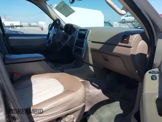 2005 Mercury Mountaineer z VIN 4M2DU66E55ZJ02614, wystawiony jako IAAI lot #41814093 z przebiegiem 169 682 mil mil oraz . Historia ofert i sprzedaży dostępna na DreamBid. Obrazek 5.