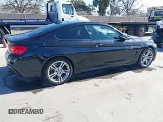 2015 BMW 4 Series 435i xDrive z VIN WBA3R5C59FK189457, wystawiony jako IAAI lot #41717989 z przebiegiem 116 402 mil mil oraz . Historia ofert i sprzedaży dostępna na DreamBid. Obrazek 4.