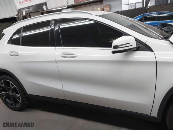 2019 Mercedes-Benz GLA with VIN WDCTG4GB4KU014075, listed as a IAAI auction lot 41100138 with 30,321 mi miles. Bid and sale history available at carsss.com. Image 13.