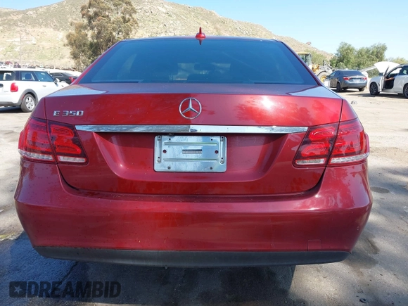 2015 Mercedes-Benz E 350 Sport с VIN WDDHF5KB4FB094013, выставлен на аукционе IAAI как лот 42079104 с пробегом 77 698 миль миль и . История ставок и продаж доступна на DreamBid. Изображение 16.