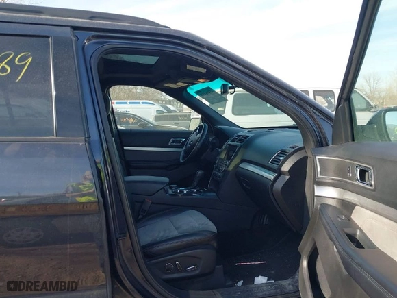 2017 Ford Explorer XLT with VIN 1FM5K8D85HGB46116, listed as a IAAI auction lot 41896489 with 127,615 mi miles. Bid and sale history available at carsss.com. Image 5.