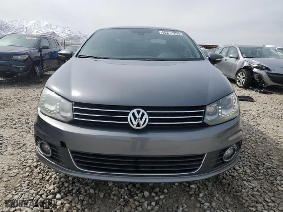 2014 Volkswagen Eos Lux with VIN WVWFW8AH1EV000403, listed as a Copart auction lot 50272205 with 135,441 mi miles and Salvage Title. Bid and sale history available at carsss.com. Image 5.