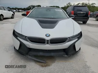 2015 BMW i8 z VIN WBY2Z2C56FV392042, wystawiony jako Copart lot #66972874 z przebiegiem Nie podano mil oraz Szkoda całkowita • Salvage title. Historia ofert i sprzedaży dostępna na DreamBid. Obrazek 5.