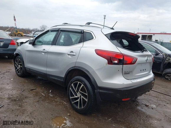 2017 Nissan Rogue Sport SL with VIN JN1BJ1CR9HW132076, listed as a IAAI auction lot 41902108 with 144,913 mi miles. Bid and sale history available at carsss.com. Image 3.