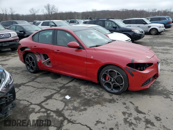 2022 Alfa Romeo Giulia Veloce with VIN ZARFANBN8N7658991, listed as a Copart auction lot 47503363 with 10,150 mi miles. Bid and sale history available at carsss.com. Image 4.