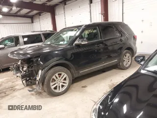 2018 Ford Explorer XLT z VIN 1FM5K8D87JGC82785, wystawiony jako IAAI lot #41113925 z przebiegiem 90 780 mil mil oraz . Historia ofert i sprzedaży dostępna na DreamBid. Obrazek 2.