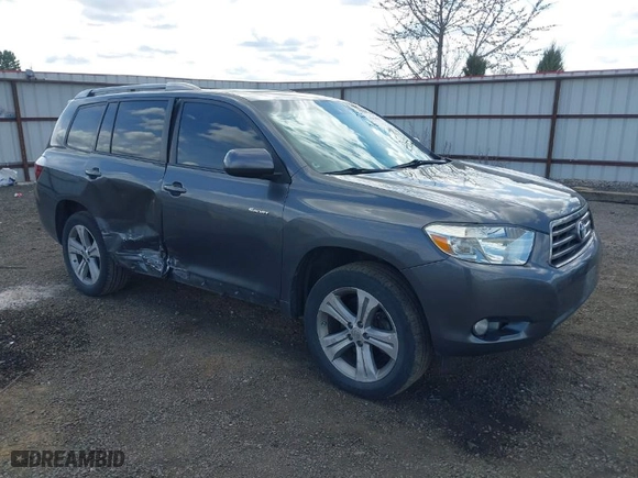 2010 Toyota Highlander Sport with VIN 5TDEK3EH1AS005738, listed as a IAAI auction lot 42028866 with 216,014 mi miles. Bid and sale history available at carsss.com. Image 1.
