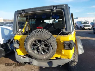 2021 Jeep Wrangler Unlimited Sport S z VIN 1C4HJXDN6MW597477, wystawiony jako IAAI lot #41089112 z przebiegiem 82 315 mil mil oraz . Historia ofert i sprzedaży dostępna na DreamBid. Obrazek 16.