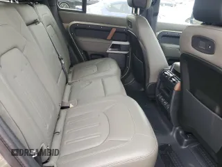2020 Land Rover Defender z VIN SALEK7EX0L2015467, wystawiony jako Copart lot #84467294 z przebiegiem 10 132 mil mil oraz Szkoda całkowita • Salvage title. Historia ofert i sprzedaży dostępna na DreamBid. Obrazek 11.
