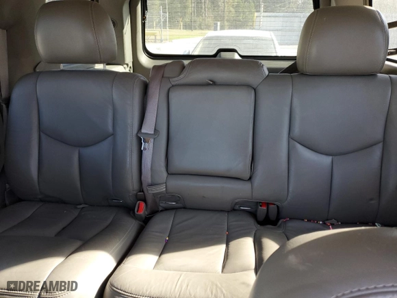 2004 GMC Yukon SLT with VIN 1GKEC13V64J252026, listed as a Copart auction lot 86160344 with 171,556 mi miles and Salvage Title. Bid and sale history available at carsss.com. Image 10.