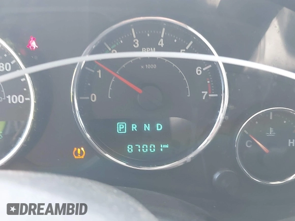 2016 Jeep Wrangler Unlimited Sport z VIN 1C4BJWDG7GL229364, wystawiony jako IAAI lot #42239069 z przebiegiem 87 001 mil mil oraz . Historia ofert i sprzedaży dostępna na DreamBid. Obrazek 7.