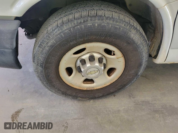 2013 Chevrolet Express Cargo with VIN 1GCWGFCA5D1141272, listed as a IAAI auction lot 42596142 with 262,421 mi miles and . Bid and sale history available at DreamBid. Image 14.
