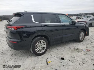 2024 Mitsubishi Outlander ES with VIN JA4J3UA87RZ025570, listed as a Copart auction lot 86778764 with 8,762 mi miles and Salvage Title. Bid and sale history available at carsss.com. Image 3.