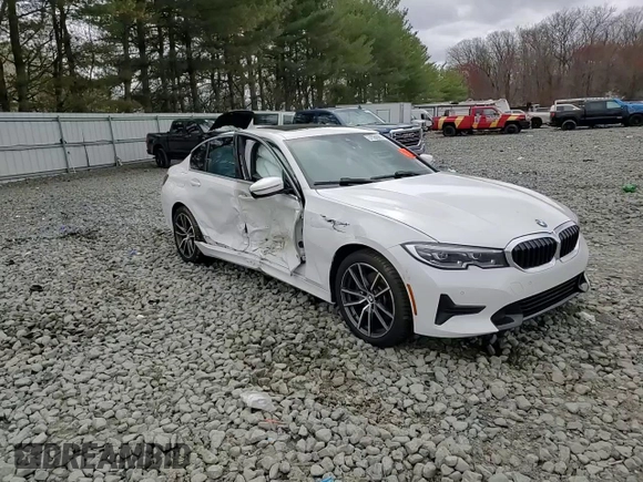 2020 BMW 3 Series 330i xDrive with VIN 3MW5R7J05L8B20595, listed as a Copart auction lot 51550985 with 0 mi miles and Salvage Title. Bid and sale history available at carsss.com. Image 11.