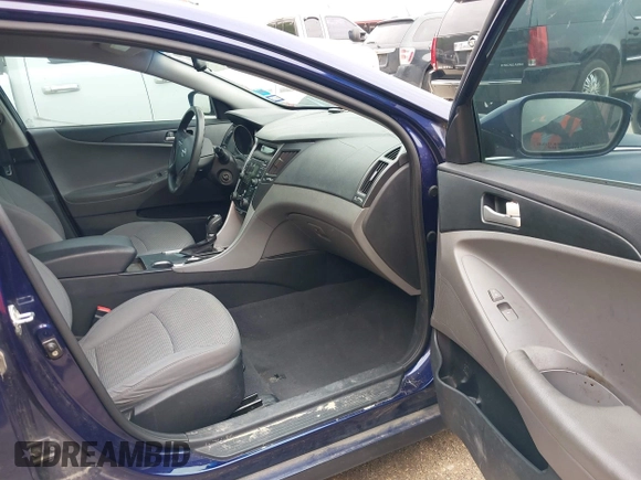 2012 Hyundai Sonata GLS with VIN 5NPEB4AC8CH325972, listed as a IAAI auction lot 42074980 with 259,660 mi miles and . Bid and sale history available at DreamBid. Image 5.