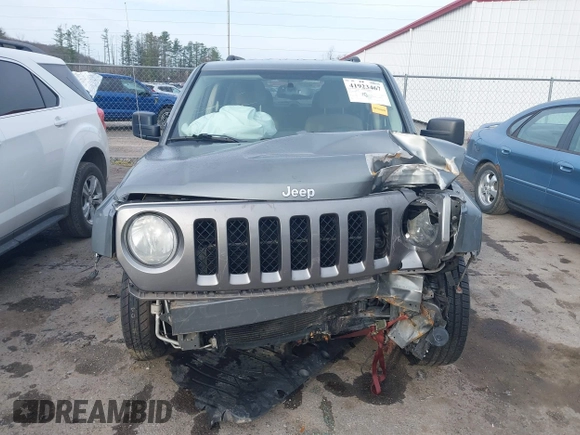 2011 Jeep Patriot Sport with VIN 1J4NF1GB9BD202472, listed as a IAAI auction lot 41923467 with 139,727 mi miles. Bid and sale history available at carsss.com. Image 13.