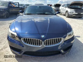 2013 BMW Z4 sDrive35i with VIN WBALM7C58DE385458, listed as a Copart auction lot 77959004 with 43,616 mi miles and Salvage Title. Bid and sale history available at carsss.com. Image 5.