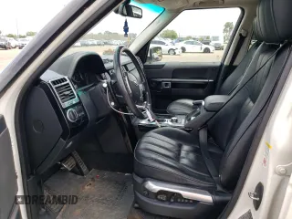 2009 Land Rover Range Rover HSE z VIN SALMF15459A304636, wystawiony jako Copart lot #61156084 z przebiegiem 121 479 mil mil oraz Szkoda całkowita • Salvage title. Historia ofert i sprzedaży dostępna na DreamBid. Obrazek 7.