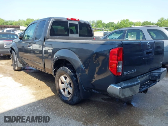 2012 Nissan Frontier SV z VIN 1N6AD0CU0CC477647, wystawiony jako IAAI lot #41960247 z przebiegiem 175 509 mil mil oraz . Historia ofert i sprzedaży dostępna na DreamBid. Obrazek 3.