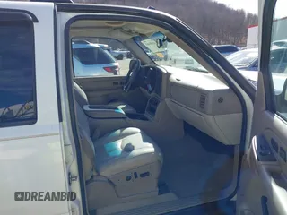 2005 Chevrolet Suburban Z71 with VIN 3GNFK16Z05G283414, listed as a IAAI auction lot 41656483 with 185,501 mi miles. Bid and sale history available at carsss.com. Image 5.