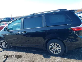 2016 Toyota Sienna XLE with VIN 5TDYK3DC3GS697173, listed as a IAAI auction lot 40899585 with 121,693 mi miles. Bid and sale history available at carsss.com. Image 13.