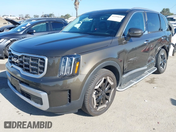 2023 Kia Telluride S with VIN 5XYP6DGC2PG387093, listed as a IAAI auction lot 42299026 with 12,895 mi miles and . Bid and sale history available at DreamBid. Image 20.