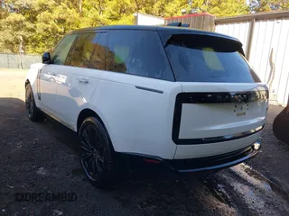 2023 Land Rover Range Rover SE z VIN SALKP9FU3PA072844, wystawiony jako IAAI lot #40742483 z przebiegiem 5 272 mil mil oraz . Historia ofert i sprzedaży dostępna na DreamBid. Obrazek 3.