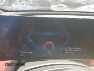 2022 BMW iX xDrive50 z VIN WB523CF02NCJ71343, wystawiony jako Copart lot #53404674 z przebiegiem 14 917 mil mil oraz Szkoda całkowita • Salvage title. Historia ofert i sprzedaży dostępna na DreamBid. Obrazek 9.
