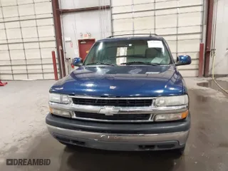 2003 Chevrolet Tahoe LS with VIN 1GNEK13Z03J303284, listed as a IAAI auction lot 41795469 with 242,018 mi miles. Bid and sale history available at carsss.com. Image 12.