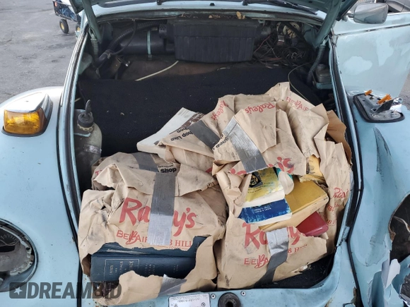 1972 Volkswagen Beetle with VIN 1122696781, listed as a Copart auction lot 83026554 with 11,104 mi miles and Salvage Title. Bid and sale history available at DreamBid. Image 11.