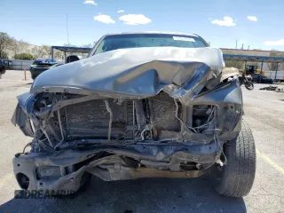 2006 Dodge 1500 SLT z VIN 1D7HA18226J112237, wystawiony jako Copart lot #56991675 z przebiegiem 199 305 mil mil oraz Szkoda całkowita • Salvage title. Historia ofert i sprzedaży dostępna na DreamBid. Obrazek 5.