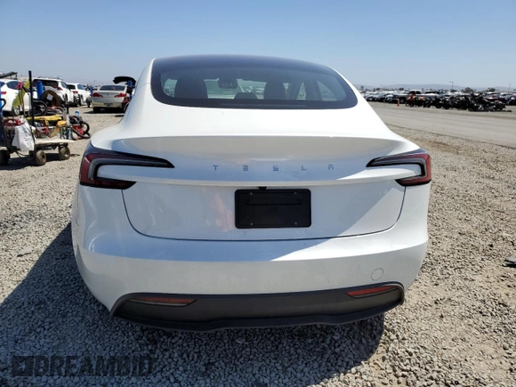 2025 Tesla Model 3 Long Range z VIN 5YJ3E1EA8SF903460, wystawiony jako Copart lot #57116545 z przebiegiem 5 147 mil mil oraz Szkoda całkowita • Salvage title. Historia ofert i sprzedaży dostępna na DreamBid. Obrazek 6.
