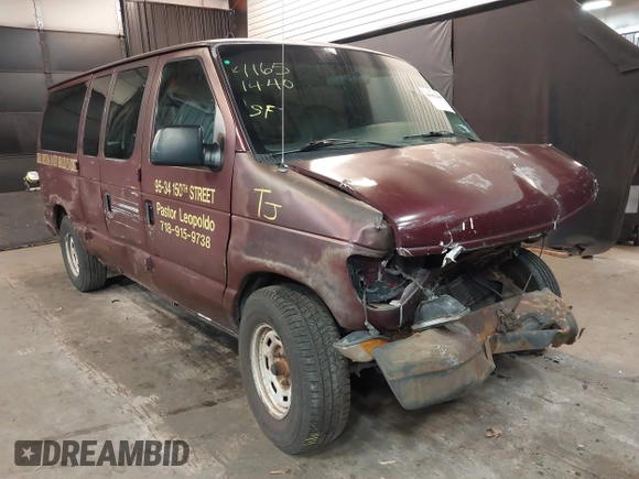 2004 Ford Econoline Cargo with VIN 1FTRE14WX4HA29431, listed as a IAAI auction lot 41651440 with 247,750 mi miles. Bid and sale history available at carsss.com. Image 1.