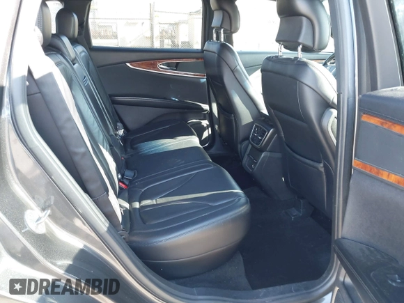 2017 Lincoln MKX Select with VIN 2LMPJ6KR9HBL37562, listed as a IAAI auction lot 41857375 with 103,678 mi miles. Bid and sale history available at carsss.com. Image 8.