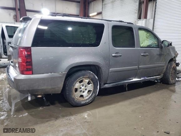 2007 Chevrolet Suburban LT with VIN 1GNFC16J47J214539, listed as a Copart auction lot 45556105 with 203,922 mi miles and Salvage Title. Bid and sale history available at carsss.com. Image 3.