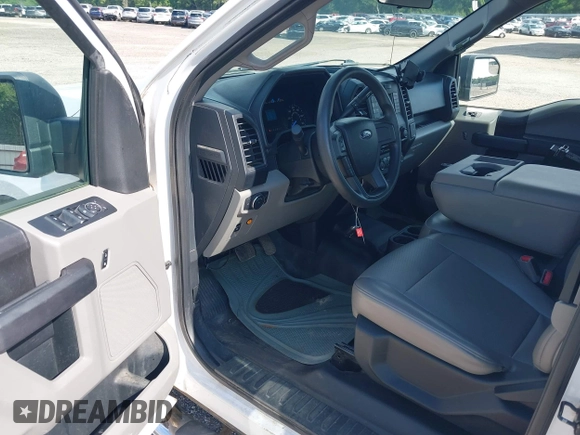 2015 Ford F-150 XLT z VIN 1FTEX1EP5FKD38178, wystawiony jako IAAI lot #42215342 z przebiegiem 216 447 mil mil oraz . Historia ofert i sprzedaży dostępna na DreamBid. Obrazek 20.