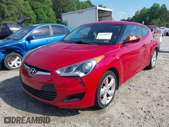2013 Hyundai Veloster w/Gray Int with VIN KMHTC6AD8DU112810, listed as a IAAI auction lot 42144625 with 142,524 mi miles and . Bid and sale history available at DreamBid. Image 18.