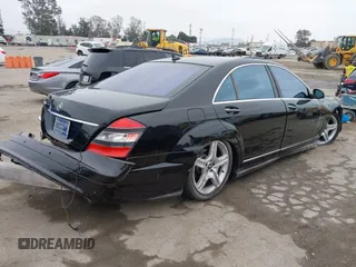 2008 Mercedes-Benz S 550 z VIN WDDNG71X18A225500, wystawiony jako IAAI lot #42100850 z przebiegiem 148 047 mil mil oraz . Historia ofert i sprzedaży dostępna na DreamBid. Obrazek 4.