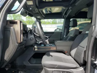 2024 GMC Hummer EV 2X with VIN 1GKB0NDE0RU109550, listed as a Copart auction lot 52746425 with 5,426 mi miles and Salvage Title. Bid and sale history available at carsss.com. Image 7.