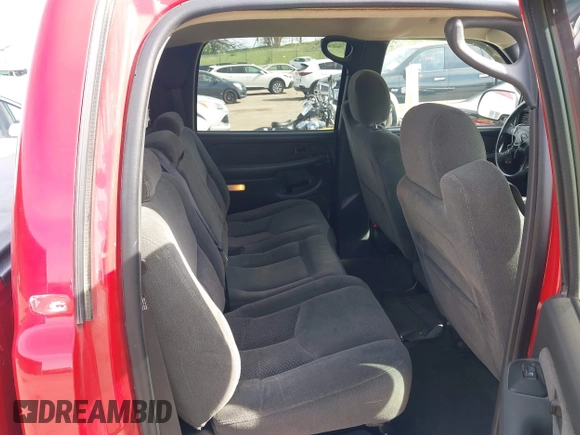 2003 Chevrolet Silverado 1500HD LS z VIN 1GCGK13U43F150515, wystawiony jako IAAI lot #42135449 z przebiegiem 171 015 mil mil oraz . Historia ofert i sprzedaży dostępna na DreamBid. Obrazek 8.
