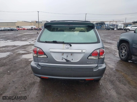 2002 Lexus RX 300 with VIN JTJHF10UX20282500, listed as a IAAI auction lot 41906938 with 118,016 mi miles. Bid and sale history available at carsss.com. Image 16.