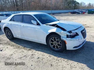 2017 Chrysler 300 S z VIN 2C3CCAGG0HH534415, wystawiony jako IAAI lot #41619225 z przebiegiem 101 577 mil mil oraz . Historia ofert i sprzedaży dostępna na DreamBid. Obrazek 1.