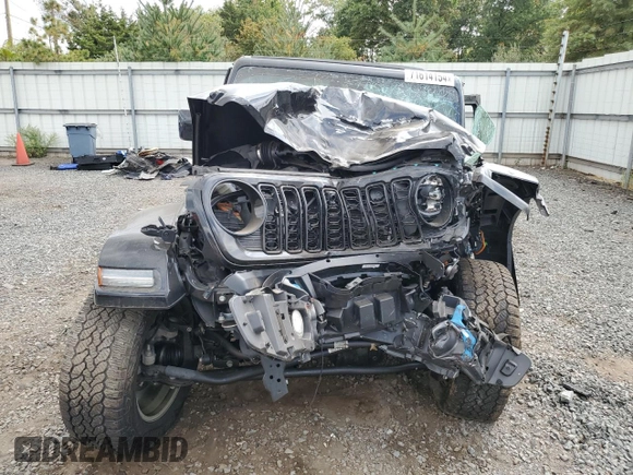 2024 Jeep Wrangler High Altitude z VIN 1C4RJXU62RW115897, wystawiony jako Copart lot #71614154 z przebiegiem 18 054 mil mil oraz Szkoda całkowita • Salvage title. Historia ofert i sprzedaży dostępna na DreamBid. Obrazek 5.