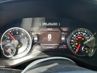 2019 Ram 1500 Big Horn z VIN 1C6RREBT7KN568289, wystawiony jako Copart lot #57787245 z przebiegiem 131 599 mil mil oraz Szkoda całkowita • Salvage title. Historia ofert i sprzedaży dostępna na DreamBid. Obrazek 9.