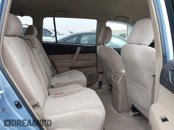 2008 Toyota Highlander z VIN JTEES41AX82065089, wystawiony jako IAAI lot #41156447 z przebiegiem 258 864 mil mil oraz . Historia ofert i sprzedaży dostępna na DreamBid. Obrazek 8.