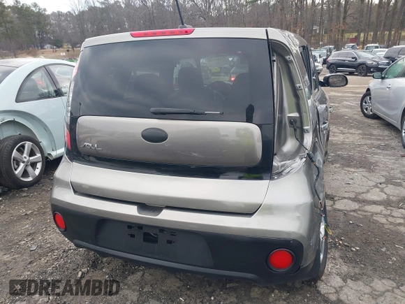 2018 Kia Soul with VIN KNDJN2A24J7586616, listed as a IAAI auction lot 41619258 with 84,547 mi miles. Bid and sale history available at carsss.com. Image 16.