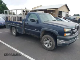 2007 Chevrolet Silverado 2500 with VIN 1GBHC24U67E180783, listed as a IAAI auction lot 41880739 with 130,293 mi miles. Bid and sale history available at carsss.com. Image 1.