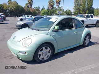 2000 Volkswagen Beetle GLX с VIN 3VWDD21C9YM430092, выставлен на аукционе IAAI как лот 40222232 с пробегом Не указан миль и . История ставок и продаж доступна на DreamBid. Изображение 2.