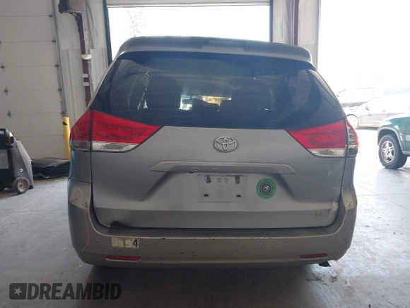 2012 Toyota Sienna LE AAS с VIN 5TDKK3DC4CS226830, выставлен на аукционе IAAI как лот 42550013 с пробегом 211 777 миль миль и . История ставок и продаж доступна на DreamBid. Изображение 16.